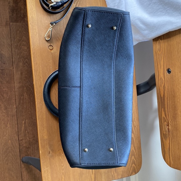 DKNY purse - Picture 5 of 5